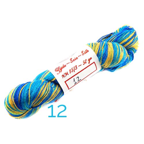 Fresia Seide, in der Farbe 12, handgefärbt, uni und multicolor, 100 % Seide, das Seidengarn ist in der Klöppelwerkstatt erhältlich und sehr gut zum Klöppeln, Stricken und auch zum Häkeln geeignet.