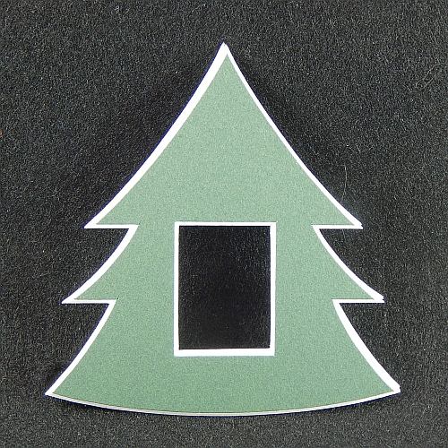 Deko-Passepartout Tanne in grün, in der Klöppelwerkstatt, klöppeln, sticken, Nadelspitze, Weihnachten