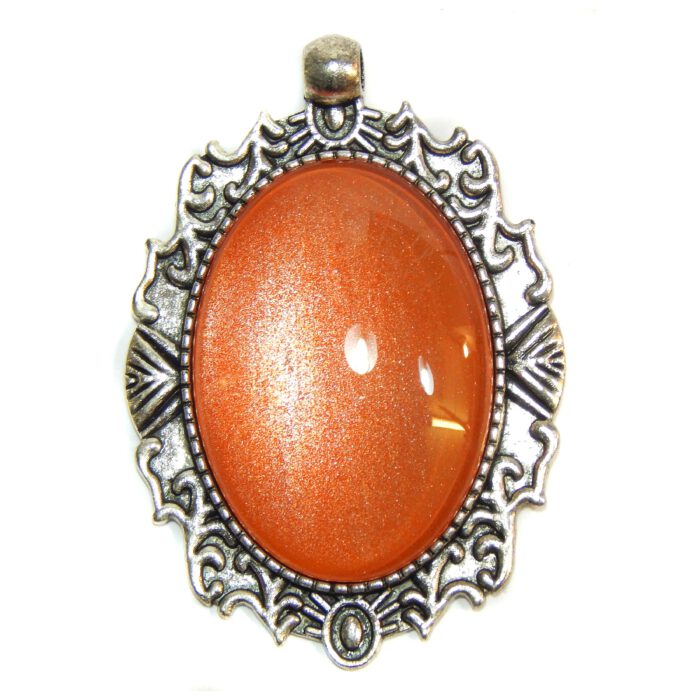 Anhänger oval mit großem Stein in orange, mit Klöppelbrief, klöppeln, Schmuck