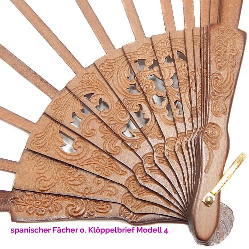 Fächergestell Modell 4 - Klöppelwerkstatt, Holzart: Birke lakiert mit Verzierungen, Breite der Spitze: 9,3 cm, klöppeln