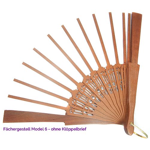 Fächergestell Modell 6 Birne dunkel - Klöppelwerkstatt, Holzart: Birne dunkel lakiert mit Verzierungen, Breite der Spitze: 11 cm, ohne Klöppelbrief, Abanico, klöppeln, Spitze