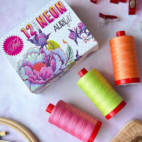 Neons 12wt by Tula Pink - by Aurifil, in der Klöppelwerkstatt, 3 Nonfarben Aurifil 50wt in limitierter Edition, klöppeln, quilten, Patchwork, Nähen, Nadelspitze