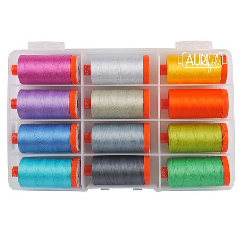 The Kaffe Collective by Kaffe Fassett & Liza Lucy - Klöppelwerkstatt, Das Set enthält zwölf 30g Spulen Aurifil, in der Stärke 50wt, Quilten, Patchwork, Nähen, klöppeln