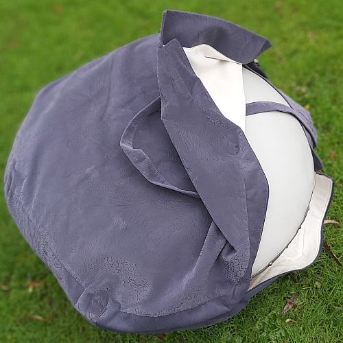 Tasche für eine Klöppelplatte - Second Hand - Klöppelwerkstatt, Tasche mit seitlichen Reisverschlüssen zum aufklappen, für eine runde oder 8-eckige Klöppelplatte, Zubehör