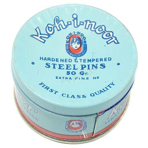 Altes Nadeldöschen mit Stecknadeln SH - Second Hand - Klöppelwerkstatt, – hübsches Döschen mit Stecknadeln, klöppeln