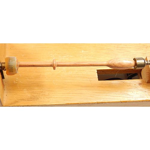 elektrische Wickelmaschine SH- Klöppelwerkstatt, die Wickelmaschine ist gut erhalten und funktioniert einwandfrei, Für Hüsenklöppel und Flachkissenklöppel geeignet, klöppeln, zubehör